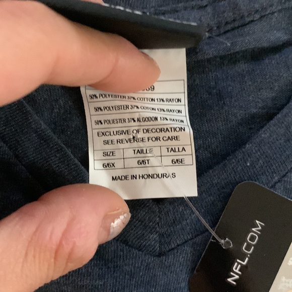 NWT NFL TENNESSEE TITANS CHILDS SHIRT SZ 6/6X GIRLS - Picture 3 of 6